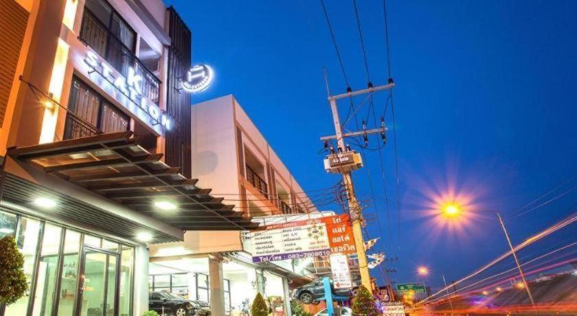K Station Pattaya Hotel Exterior photo